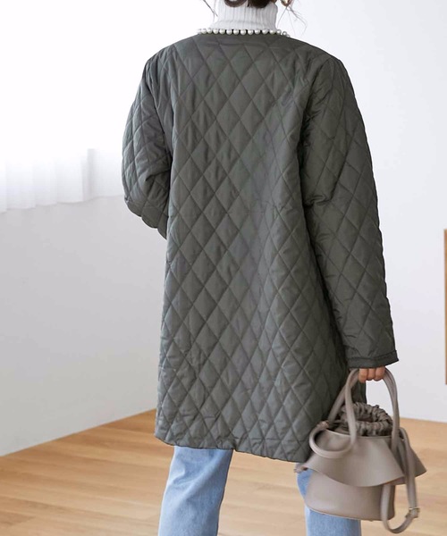 M y u（ミュー）の「襟パール中綿キルティングライトコート（ダウンジャケット/コート・レディース・ブラック/カーキ・FREE）」の9枚目の写真