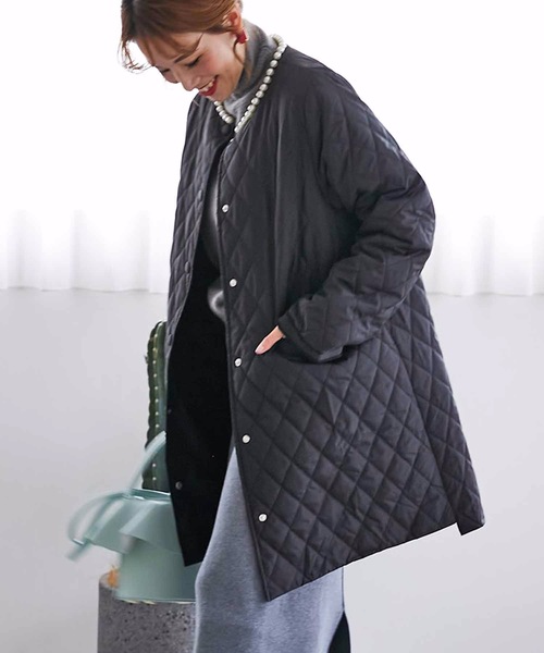 M y u（ミュー）の「襟パール中綿キルティングライトコート（ダウンジャケット/コート・レディース・ブラック/カーキ・FREE）」の5枚目の写真