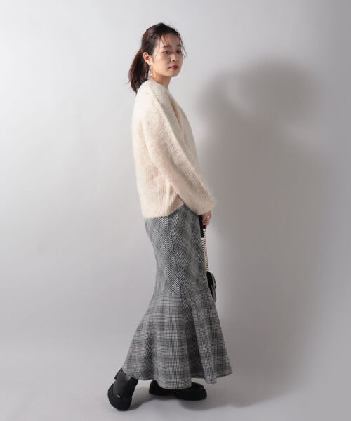 fredy emue(フレディエミュ)の「バイアスマーメイドスカート(スカート・レディース・ブラウン/ベージュ系その他/ブラック系その他・36/38)」の7枚目の写真