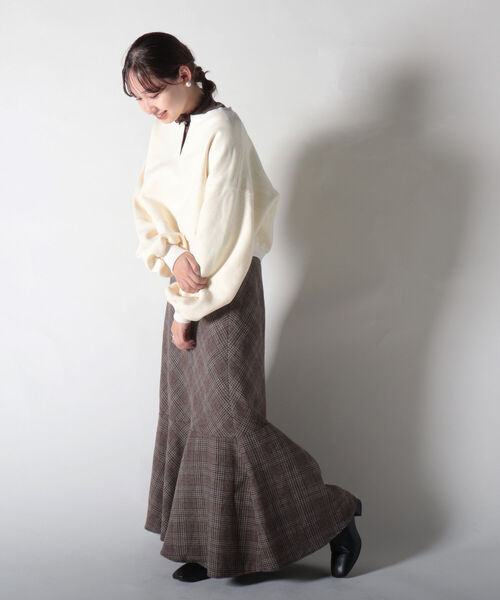 fredy emue(フレディエミュ)の「バイアスマーメイドスカート(スカート・レディース・ブラウン/ベージュ系その他/ブラック系その他・36/38)」の6枚目の写真