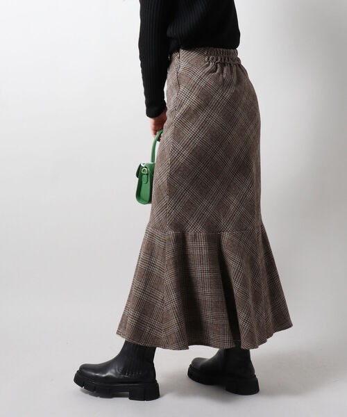 fredy emue(フレディエミュ)の「バイアスマーメイドスカート(スカート・レディース・ブラウン/ベージュ系その他/ブラック系その他・36/38)」の14枚目の写真