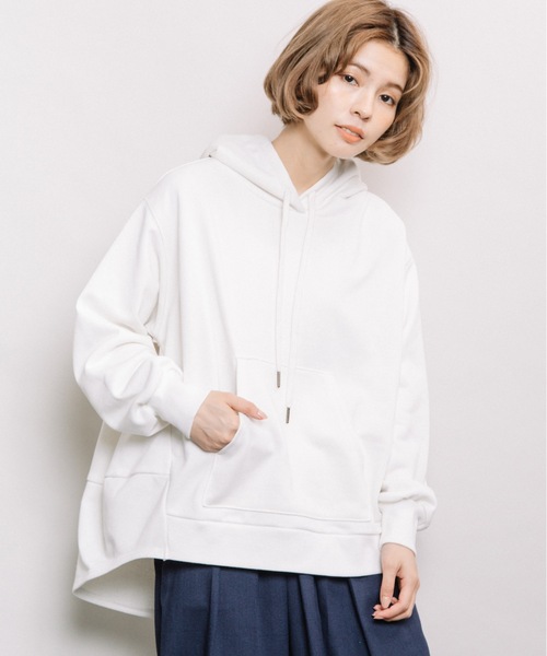 refinedworks（リファインドワークス）の「後ろバルーンパーカー（パーカー・レディース・グリーン/ネイビー/オフホワイト・FREE）」の11枚目の写真