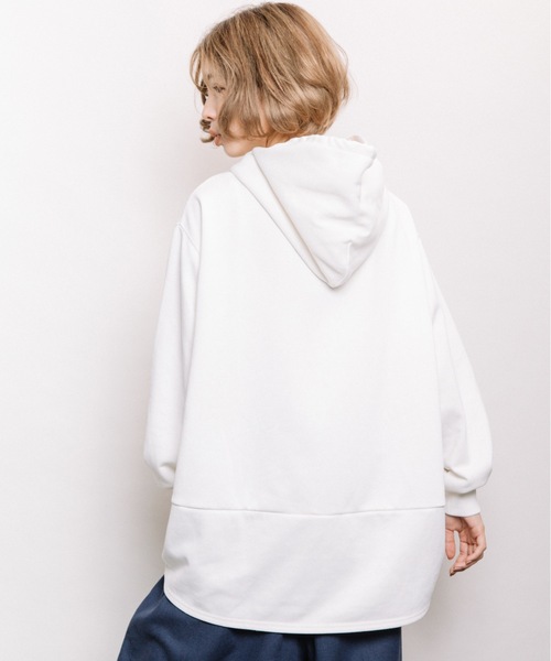 refinedworks（リファインドワークス）の「後ろバルーンパーカー（パーカー・レディース・グリーン/ネイビー/オフホワイト・FREE）」の12枚目の写真