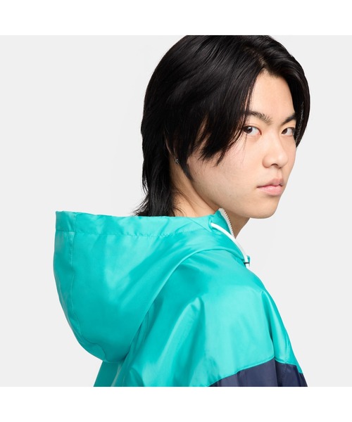 NIKE（ナイキ）の「NIKE/ナイキ HERITAGE ES WINDRUNNER/ヘリテージ ES ウィンドランナー（ナイロンジャケット・メンズ・レッド/ブラック/ブルー/ホワイト×グレー/ブラック×ブルー/ホワイト×ネイビー/ブラック×グリーン/ブラック×カーキ/グリーン/ホワイト×ブラック/スカイブルー・S/M/L/XL）」の15枚目の写真