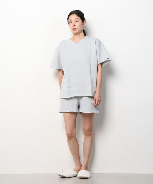 FRUIT OF THE LOOM(フルーツオブザルーム)の「【FRUIT OF THE LOOM/フルーツオブザルーム】FTL 裏毛カットオフ半袖上下セット(ルームウェア/パジャマ・レディース・ブラック/グレー/ネイビー・M/L)」の2枚目の写真