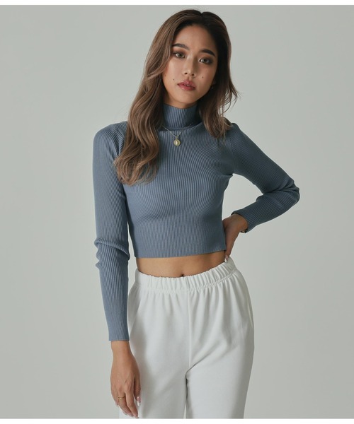 ANAP（アナップ）の「[選べる2タイプ丈]プチハイネックリブトップス（Tシャツ/カットソー・レディース・オフホワイト/グレー/ベージュ/ブルー/ピンク/ブラック・TALL/SHORT）」の5枚目の写真