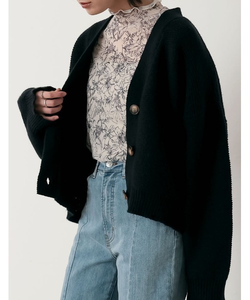 Re:EDIT（リエディ）の「[神山まりあさん着用]フラワープリントチュールネットトップス（Tシャツ/カットソー・レディース・ベージュ/ブルー/チャコールグレー・LARGE/MEDIUM）」の7枚目の写真