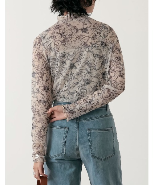 Re:EDIT（リエディ）の「[神山まりあさん着用]フラワープリントチュールネットトップス（Tシャツ/カットソー・レディース・ベージュ/ブルー/チャコールグレー・LARGE/MEDIUM）」の5枚目の写真