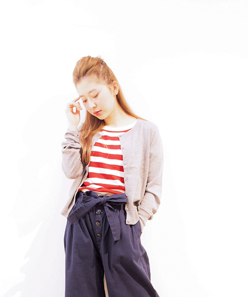 merry jenny(メリージェニー)の「H/G ビスコースクルーカーデ(カーディガン/ボレロ・レディース・ピンク/オフホワイト/ホワイト×レッド/ブラック/ブラック×ホワイト/グレー/ネイビー/ラベンダー・FREE)」の5枚目の写真