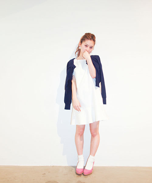 merry jenny(メリージェニー)の「H/G ビスコースクルーカーデ(カーディガン/ボレロ・レディース・ピンク/オフホワイト/ホワイト×レッド/ブラック/ブラック×ホワイト/グレー/ネイビー/ラベンダー・FREE)」の1枚目の写真