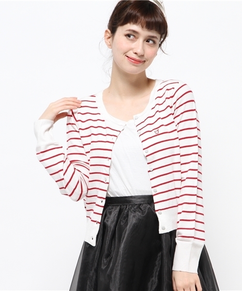 merry jenny(メリージェニー)の「H/G ビスコースクルーカーデ(カーディガン/ボレロ・レディース・ピンク/オフホワイト/ホワイト×レッド/ブラック/ブラック×ホワイト/グレー/ネイビー/ラベンダー・FREE)」の3枚目の写真