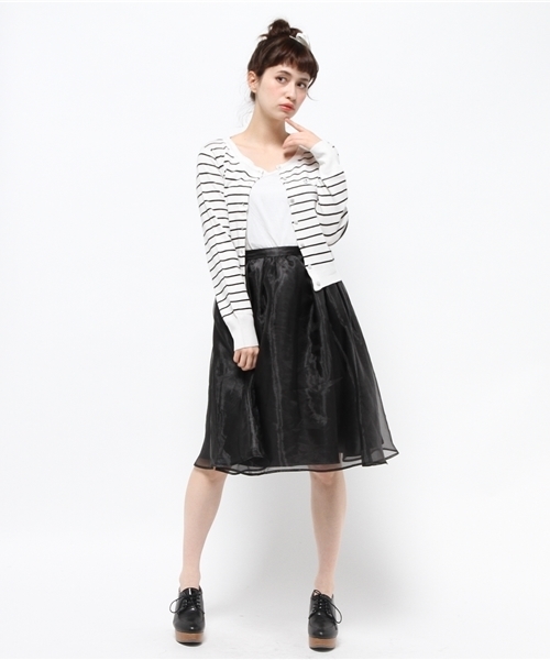 merry jenny(メリージェニー)の「H/G ビスコースクルーカーデ(カーディガン/ボレロ・レディース・ピンク/オフホワイト/ホワイト×レッド/ブラック/ブラック×ホワイト/グレー/ネイビー/ラベンダー・FREE)」の11枚目の写真