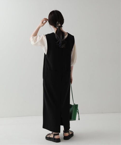 RAY CASSIN（レイカズン）の「深Vジャンスカ×パフスリーブブラウスセット（ジャンパースカート・レディース・ブラック/キナリ・FREE）」の8枚目の写真