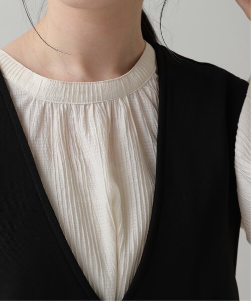 RAY CASSIN（レイカズン）の「深Vジャンスカ×パフスリーブブラウスセット（ジャンパースカート・レディース・ブラック/キナリ・FREE）」の14枚目の写真