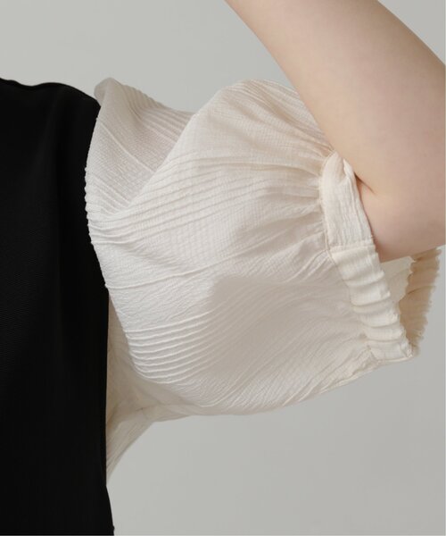 RAY CASSIN（レイカズン）の「深Vジャンスカ×パフスリーブブラウスセット（ジャンパースカート・レディース・ブラック/キナリ・FREE）」の16枚目の写真