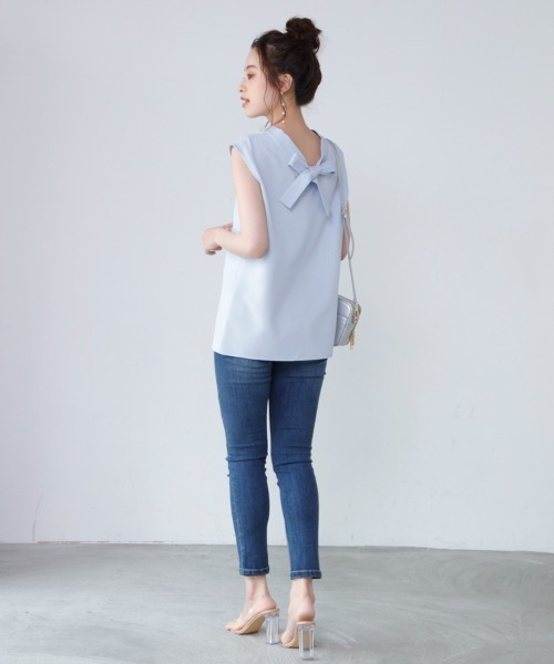 M.deux(エムドゥ)の「スキニーデニム(デニムパンツ・レディース・ホワイト/ネイビー・SMALL/MEDIUM)」の7枚目の写真