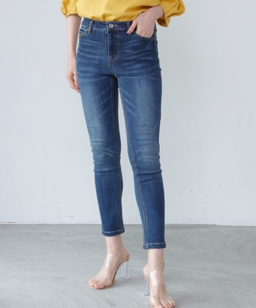M.deux(エムドゥ)の「スキニーデニム(デニムパンツ・レディース・ホワイト/ネイビー・SMALL/MEDIUM)」の10枚目の写真
