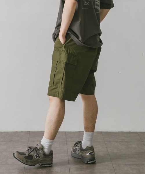 URBAN RESEARCH DOORS（アーバンリサーチドアーズ）の「『別注』GOLDEN MILLS×DOORS　 J/F SHORT（その他パンツ・メンズ・ブラック/オリーブ・MEDIUM/LARGE）」の6枚目の写真