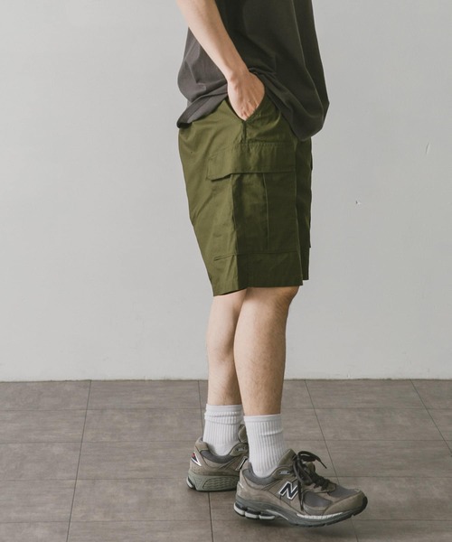 URBAN RESEARCH DOORS（アーバンリサーチドアーズ）の「『別注』GOLDEN MILLS×DOORS　 J/F SHORT（その他パンツ・メンズ・ブラック/オリーブ・MEDIUM/LARGE）」の7枚目の写真
