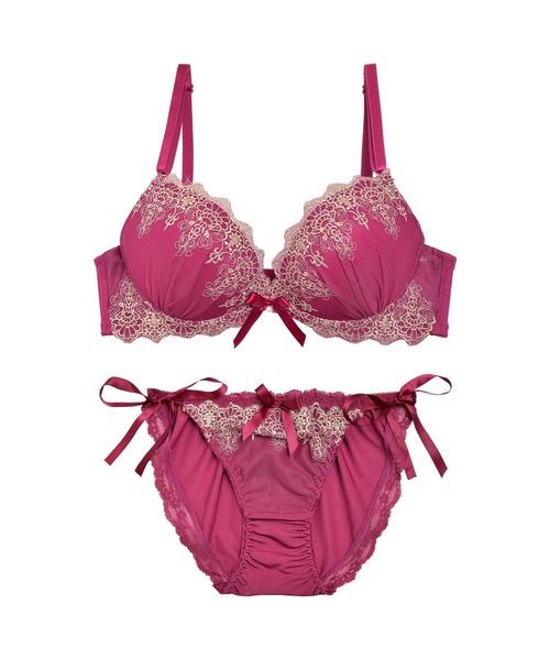 ベストセラー】寝転がっても美谷間キープ！高見えブラジャー＆紐