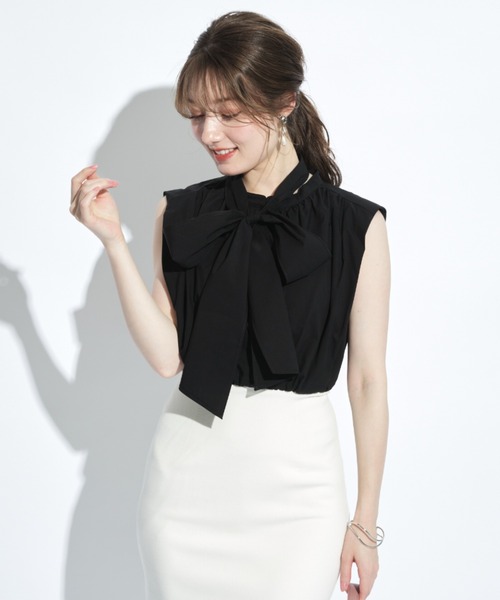 Apuweiser-riche（アプワイザーリッシェ）の「ボウタイブラウス×ニット