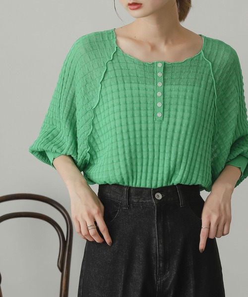 SENSE OF PLACE by URBAN RESEARCH（センスオブプレイスバイアーバンリサーチ）の「2WAYシアーセーター(5分袖)（ニット/セーター・レディース・ブラック/オレンジ/ブルー/グリーン・ONE）」の8枚目の写真