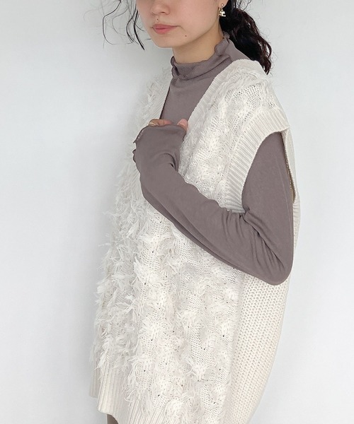 AS KNOW AS plus（アズノゥアズプラス）の「♪Vネック フリンジ編みベスト（ベスト・レディース・ブラウン/ライトグリーン/アイボリー・FREE）」の7枚目の写真