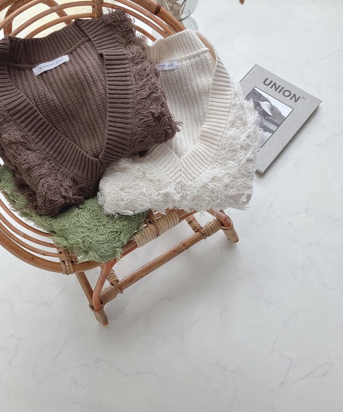 AS KNOW AS plus（アズノゥアズプラス）の「♪Vネック フリンジ編みベスト（ベスト・レディース・ブラウン/ライトグリーン/アイボリー・FREE）」の20枚目の写真