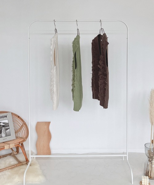 AS KNOW AS plus（アズノゥアズプラス）の「♪Vネック フリンジ編みベスト（ベスト・レディース・ブラウン/ライトグリーン/アイボリー・FREE）」の22枚目の写真