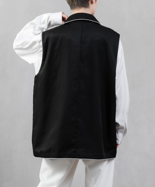 Adoon plain(アドーンプレーン)の「【Adoon plain】パイピングジレ(ベスト・メンズ・ブラック/グレイッシュブルー・MEDIUM/LARGE)」の19枚目の写真