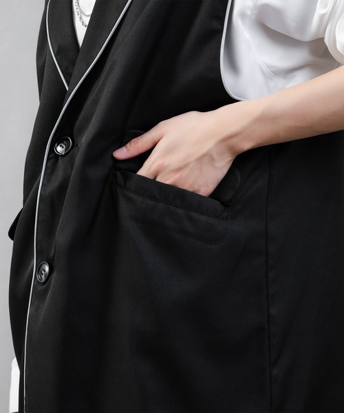 Adoon plain(アドーンプレーン)の「【Adoon plain】パイピングジレ(ベスト・メンズ・ブラック/グレイッシュブルー・MEDIUM/LARGE)」の9枚目の写真