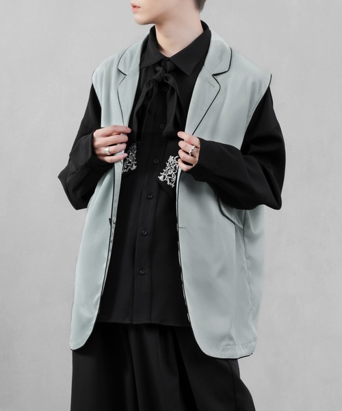 Adoon plain(アドーンプレーン)の「【Adoon plain】パイピングジレ(ベスト・メンズ・ブラック/グレイッシュブルー・MEDIUM/LARGE)」の4枚目の写真