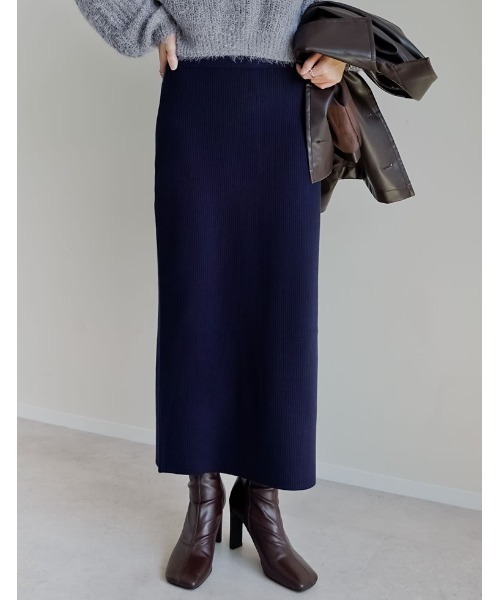 Re:EDIT（リエディ）の「[ZOZO限定][新色追加][累計販売枚数1.3万枚][細見え◎][低身長/大きいサイズ有]前後2WAYリブニットスリットナロースカート（スカート・レディース・ブラック/ダークブラウン/レッド/グリーン/アイボリー/モカ/ブラック系/ネイビー/ライム/チャコールグレー/オレンジ/ブルー/レッド系その他/カーキ/グレイッシュベージュ・MEDIUM/LARGE/SHORT/X-LARGE/AM）」の11枚目の写真