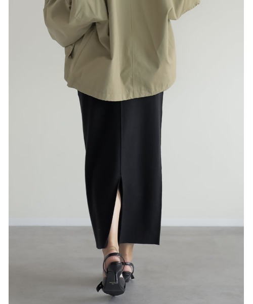 Re:EDIT（リエディ）の「[ZOZO限定][新色追加][累計販売枚数1.3万枚][細見え◎][低身長/大きいサイズ有]前後2WAYリブニットスリットナロースカート（スカート・レディース・ブラック/ダークブラウン/レッド/グリーン/アイボリー/モカ/ブラック系/ネイビー/ライム/チャコールグレー/オレンジ/ブルー/レッド系その他/カーキ/グレイッシュベージュ・MEDIUM/LARGE/SHORT/X-LARGE/AM）」の21枚目の写真