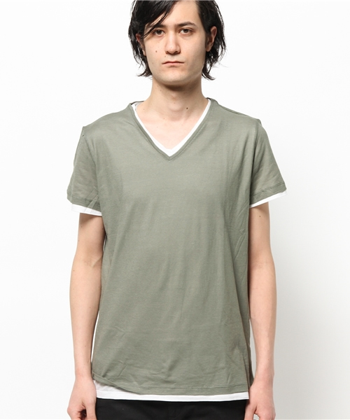 MAJESTIC HOMME(マジェスティックオム)の「【WEB限定】MAJESTIC HOMME ハーフスリーブVネックレイヤードカットソー(Tシャツ/カットソー・メンズ・ベージュ/オリーブ・SMALL/LARGE/MEDIUM)」の3枚目の写真