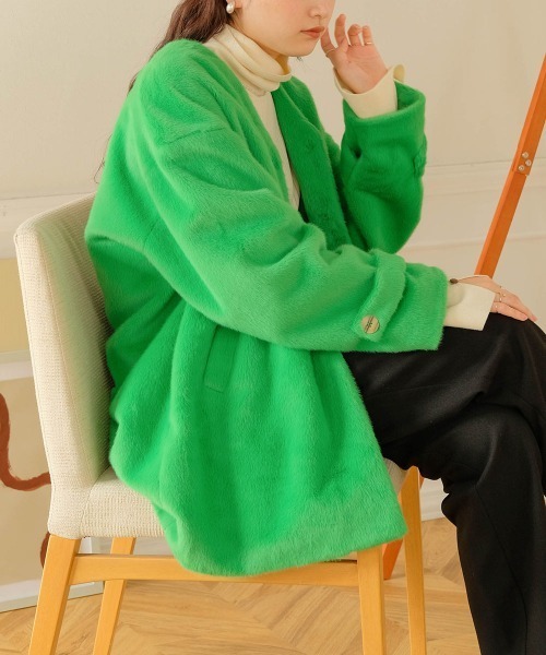 Bab（バブ）の「エコファーノーカラーコート（ノーカラーコート・レディース・グリーン/イエロー/ベージュ・M）」の10枚目の写真