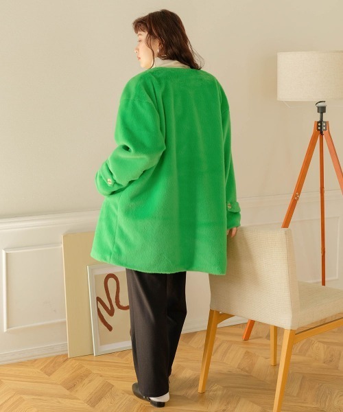 Bab（バブ）の「エコファーノーカラーコート（ノーカラーコート・レディース・グリーン/イエロー/ベージュ・M）」の14枚目の写真