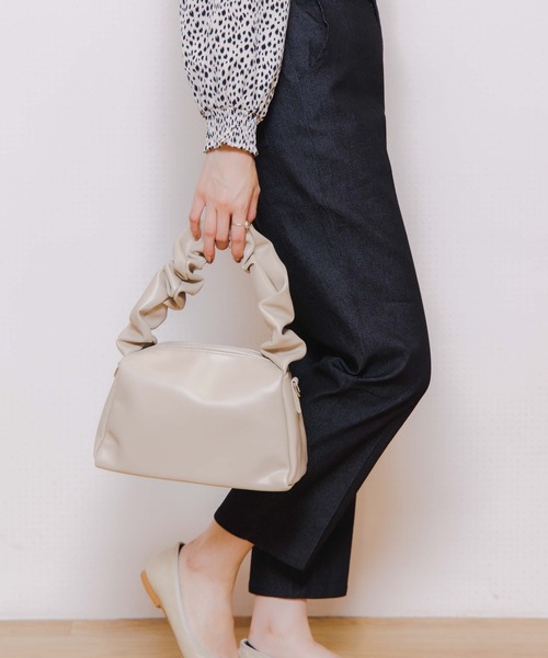 flower（フラワー）の「クラシックシャーリングバッグ（ハンドバッグ・レディース・ベージュ・FREE）」の6枚目の写真