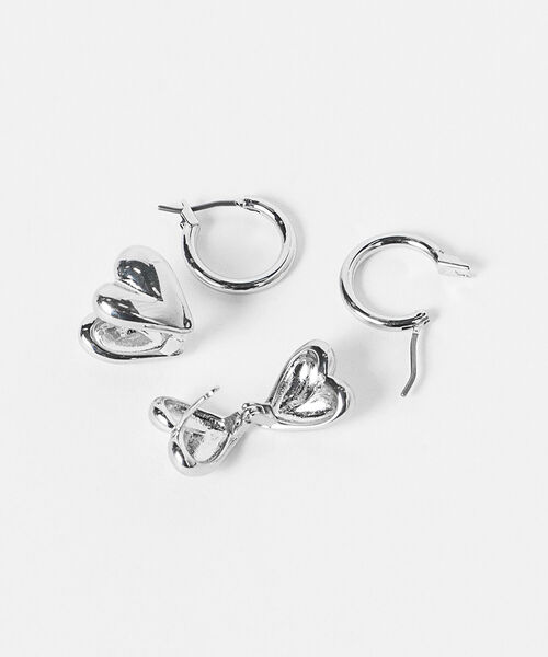 BEAMS HEART(ビームスハート)の「BEAMS HEART / ハート 2セット ピアス(ピアス(両耳用)・レディース・ゴールド/シルバー・ONE SIZE)」の4枚目の写真