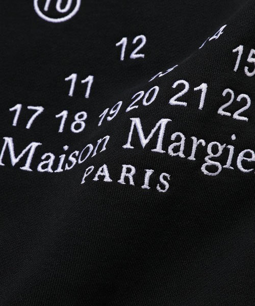 Maison Margiela(メゾンマルジェラ)の「SWEATSHIRT(スウェット・レディース・ブラック・XS/S)」の3枚目の写真