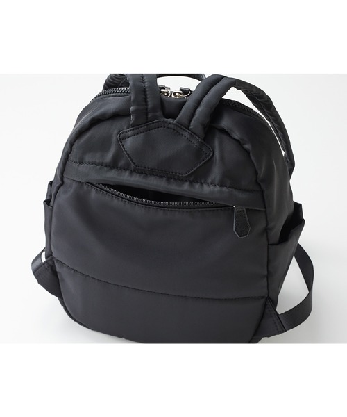 IEDIT（イディット）の「ＩＥＤＩＴ　本革遣いの上品ミニリュック〈ブラック〉（バックパック/リュック・レディース・ブラック・ONE SIZE）」の6枚目の写真