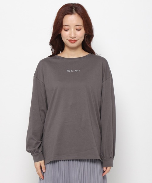 mysty woman(ミスティウーマン)の「ワンポイントシシュウロンT 183871(Tシャツ/カットソー・レディース・オフホワイト/ベージュ/チャコールグレー・FREE)」の9枚目の写真