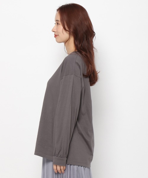 mysty woman(ミスティウーマン)の「ワンポイントシシュウロンT 183871(Tシャツ/カットソー・レディース・オフホワイト/ベージュ/チャコールグレー・FREE)」の10枚目の写真