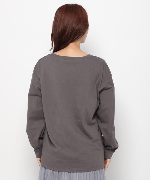 mysty woman(ミスティウーマン)の「ワンポイントシシュウロンT 183871(Tシャツ/カットソー・レディース・オフホワイト/ベージュ/チャコールグレー・FREE)」の11枚目の写真