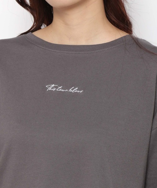 mysty woman(ミスティウーマン)の「ワンポイントシシュウロンT 183871(Tシャツ/カットソー・レディース・オフホワイト/ベージュ/チャコールグレー・FREE)」の13枚目の写真