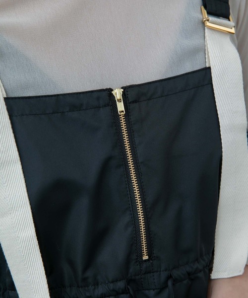 Eimee Law（エイミーロウ）の「ミリタリージャンスカ（ジャンパースカート・レディース・ブラック/ベージュ・38）」の7枚目の写真
