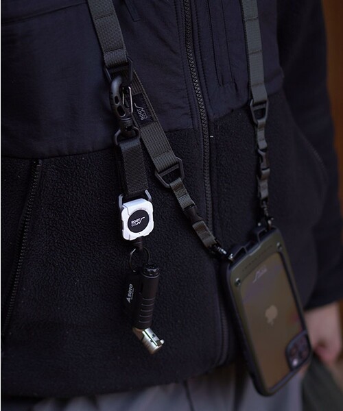 ROOT CO.（ルート）の「ROOT CO./ルート MAG REEL SQR. LITE（キーホルダー・メンズ・ホワイト/ブラック/レッド/オリーブ/イエロー/ブルー/キャメル・ONE SIZE）」の12枚目の写真