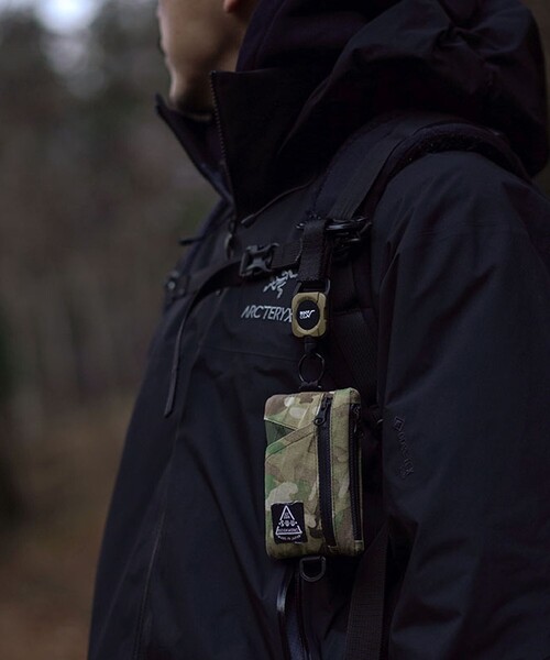 ROOT CO.（ルート）の「ROOT CO./ルート MAG REEL SQR. LITE（キーホルダー・メンズ・ホワイト/ブラック/レッド/オリーブ/イエロー/ブルー/キャメル・ONE SIZE）」の8枚目の写真