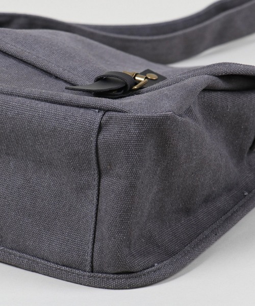 SPINNS（スピンズ）の「コットンショルダーフラップバック（ショルダーバッグ・メンズ・グレー/ブラック/カーキ/ブラウン・ONESIZE）」の20枚目の写真