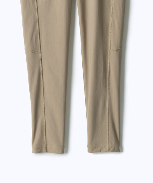 CPG GOLF ジーピージーゴルフ　ベージュパンツ ロゴ入り　XLサイズ CPG GOLF ジーピージーゴルフ ベージュパンツ ロゴ入り XLサイズ